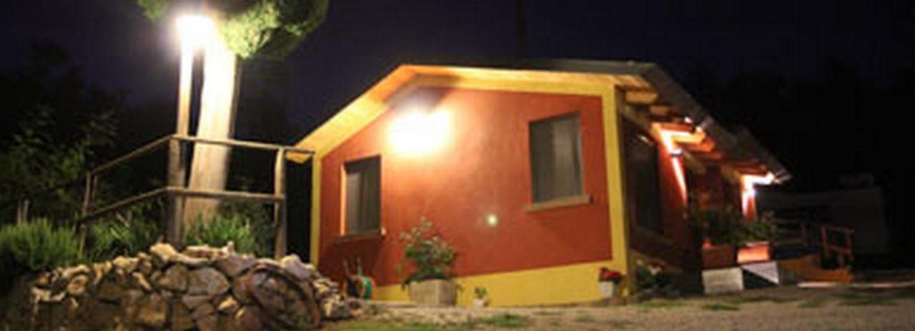 Brojo Hill Bed & Breakfast Longare Luaran gambar