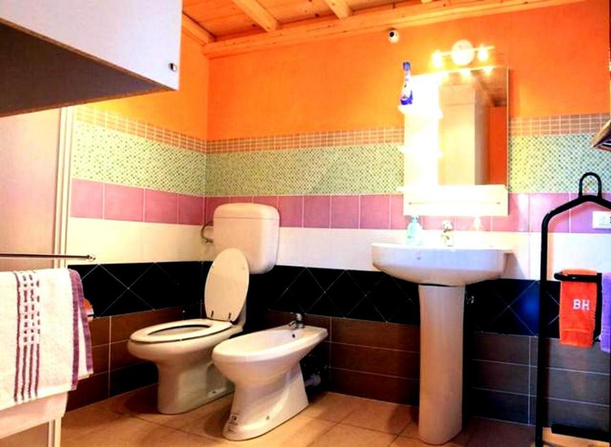 Brojo Hill Bed & Breakfast Longare Luaran gambar
