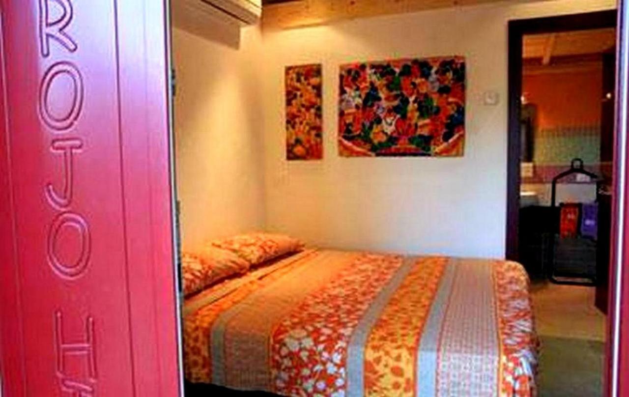 Brojo Hill Bed & Breakfast Longare Luaran gambar