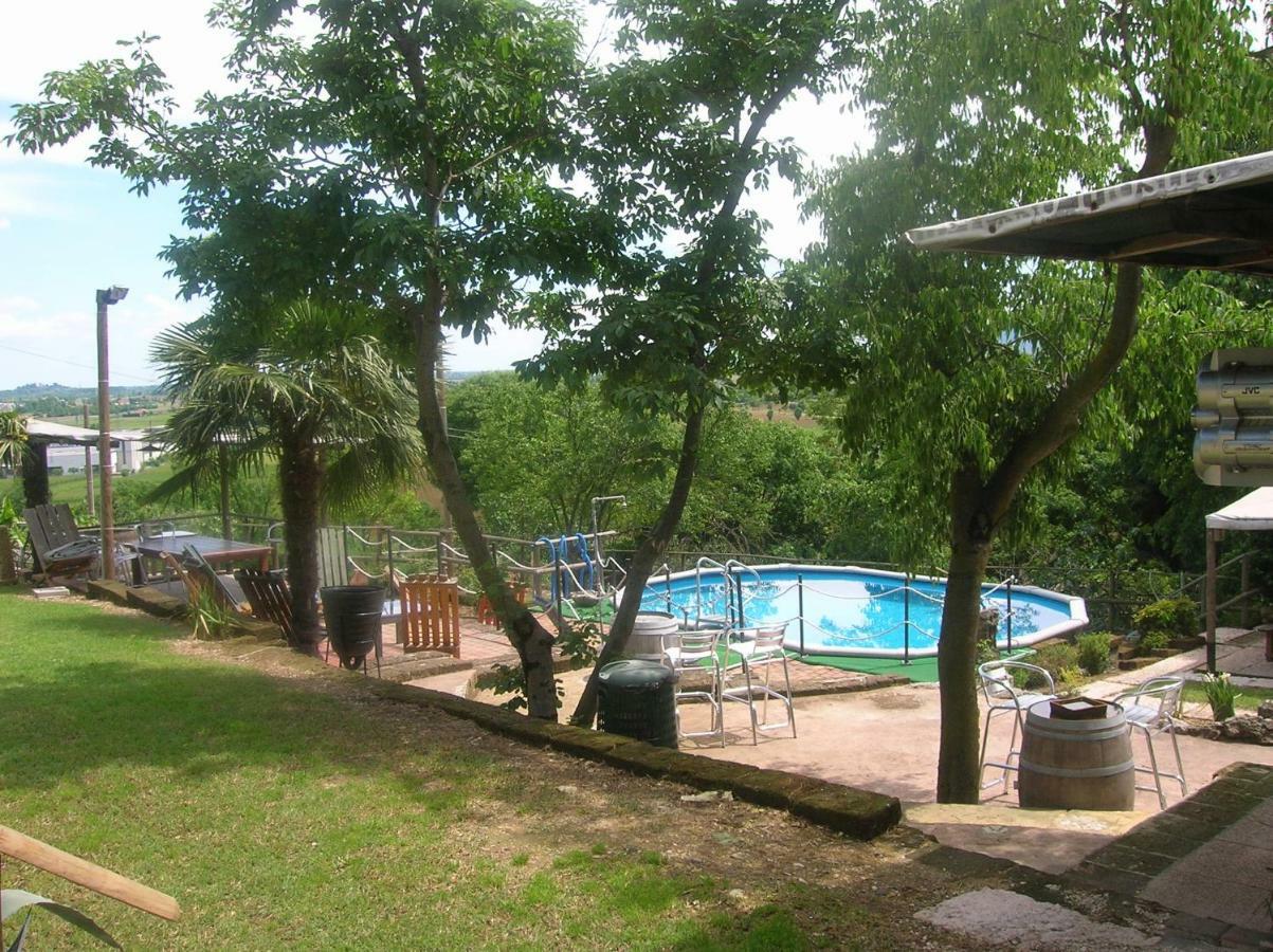 Brojo Hill Bed & Breakfast Longare Luaran gambar
